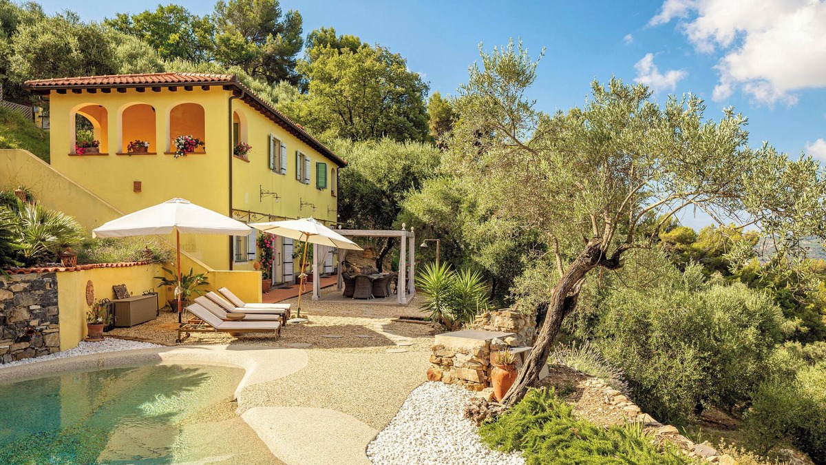 Diano San Pietro Villa | Gorgeous farmhouse with pool Biodesign
