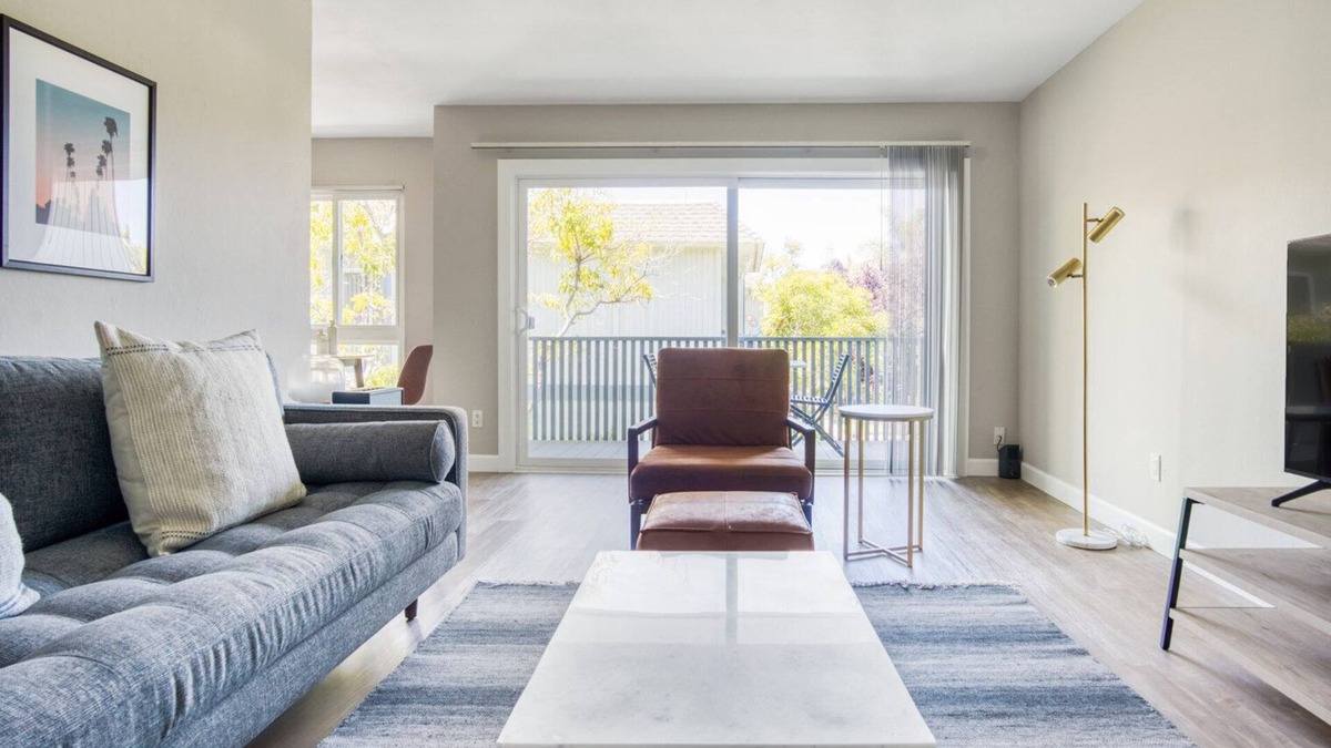 Foster City Apartment | Gorgeous Foster City 1BR w/Pool, W/D, Gym, near highways, by Blueground