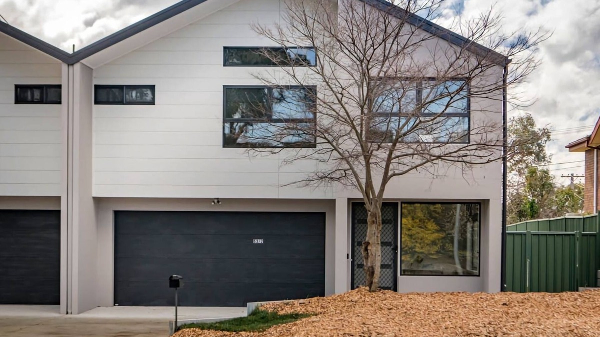 Hawker Apartment | Gorgeous Hawker Townhouse