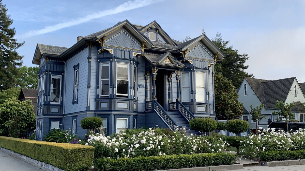 Beach Hill - Beach Flats House | Gorgeous Historic Victorian Duplex, Quick Walk to Wharf, Beach & Boardwalk