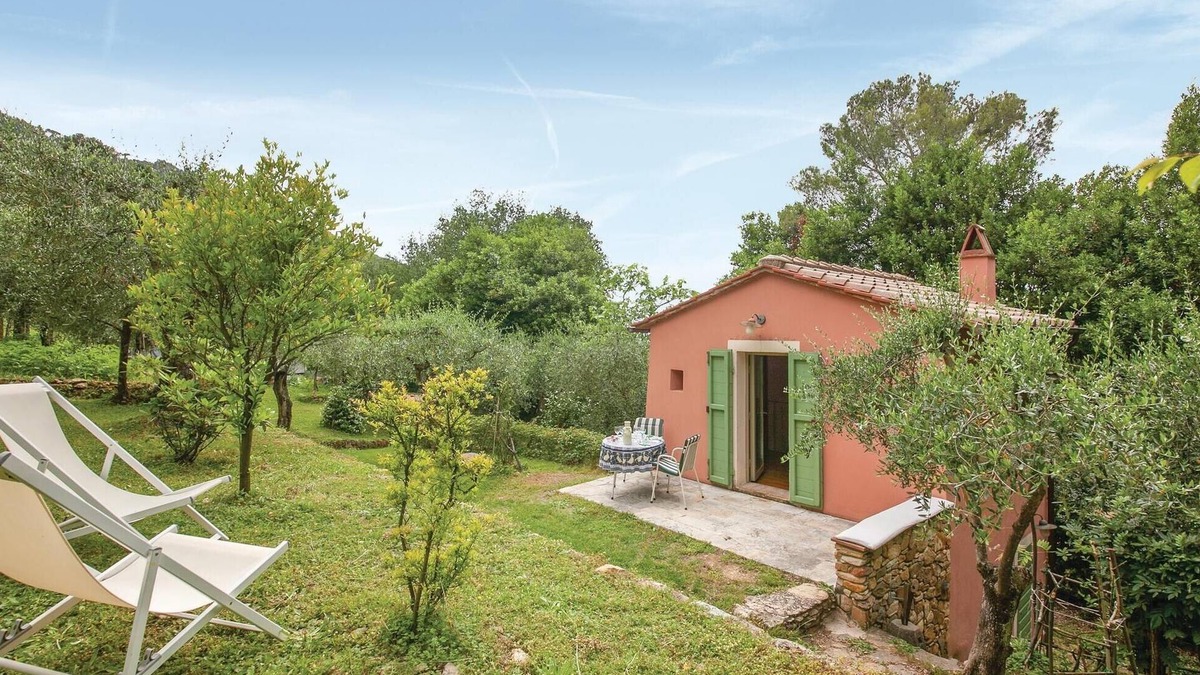 Montemagno House | Gorgeous home in Calci PI