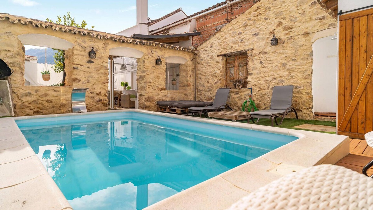 El Colmenar House | Gorgeous home in El Colmenar with WiFi