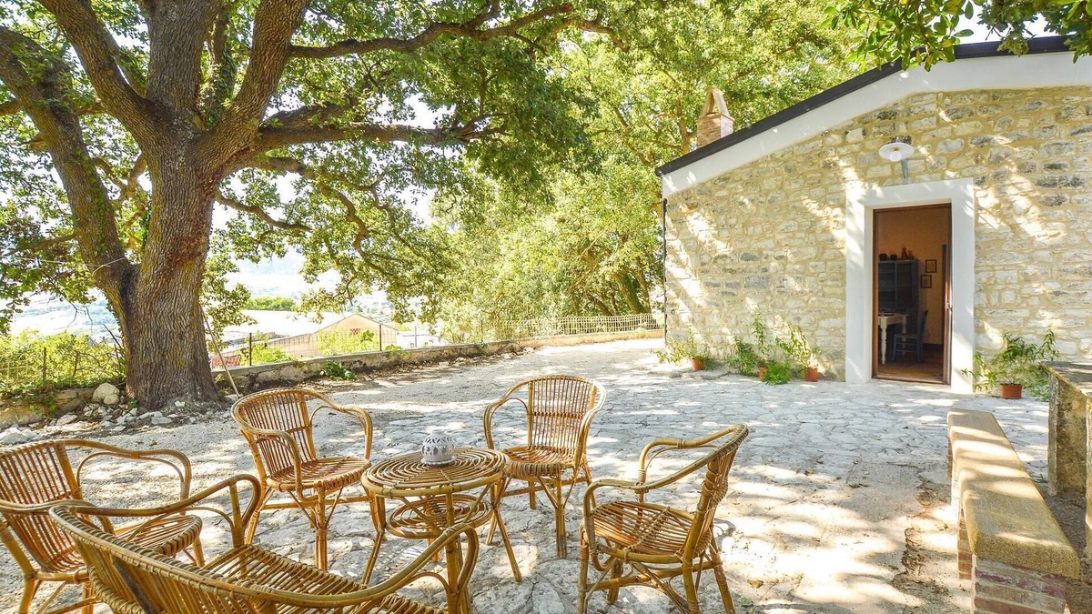 Giuliana House | Gorgeous home in Giuliana with WiFi