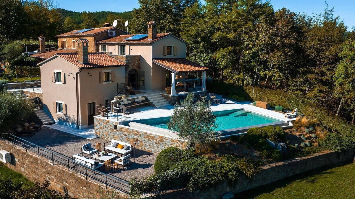 Gracisce House | Gorgeous home in Gracisce