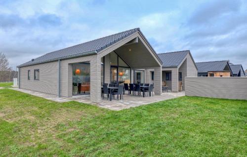 Jesendorf House | Gorgeous Home In Jesendorf With Sauna