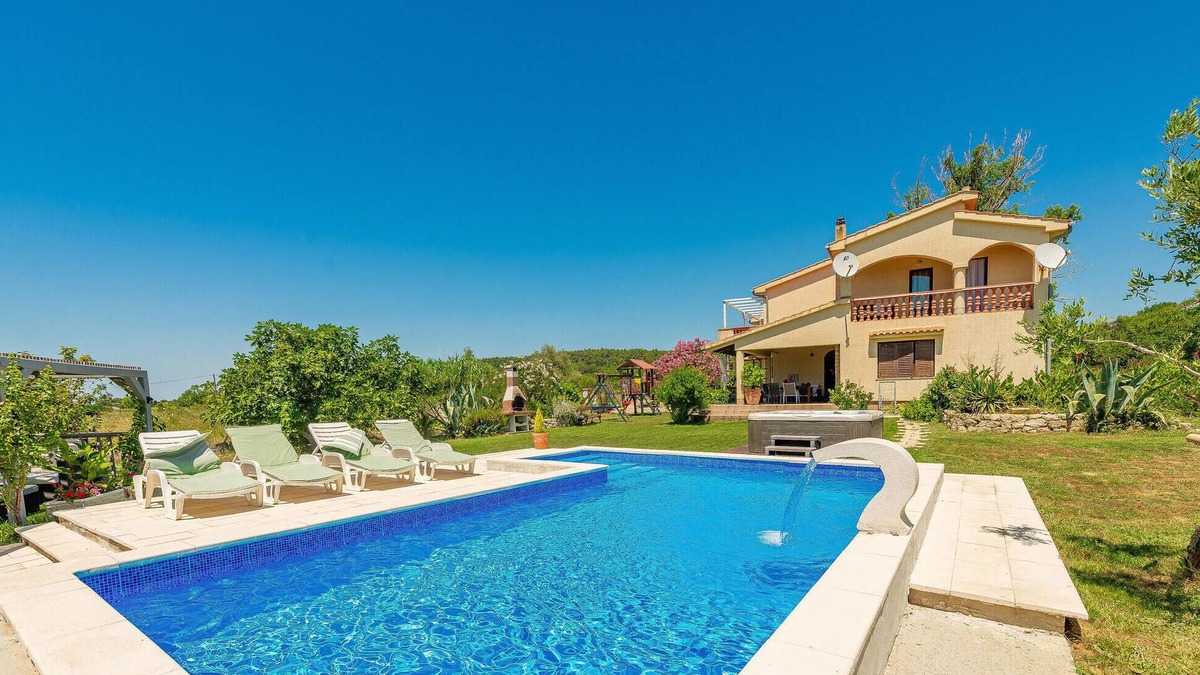 Ljubac House | Gorgeous home in Ljubac