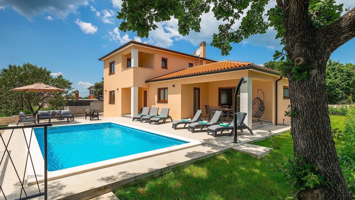 Sveta Nedelja House | Gorgeous home in Nedescina