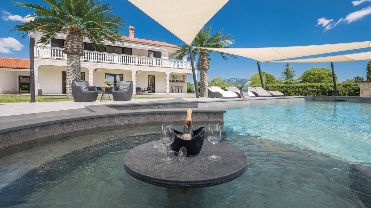 Sumber House | Gorgeous home in Sumber with sauna