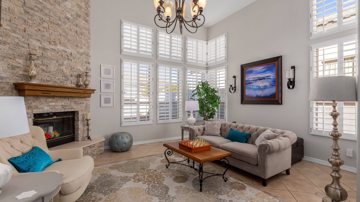 Red Mountain Ranch House | Gorgeous home - Sunset views! 1 King, 3 Queens. Close to 202 for easy access.