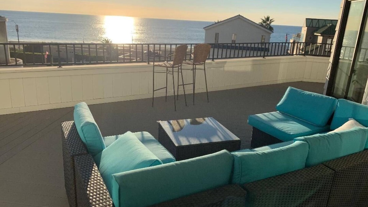Playa Del Rey House | Gorgeous Huge Upscale Beach Castle at Beach Amazing Ocean Views 3 level, 4+4 .