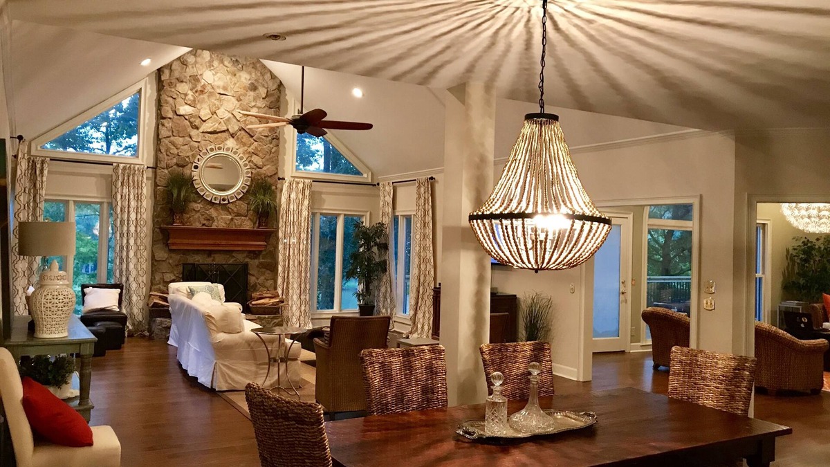 Reynolds Landing House | Gorgeous Lakefront Home at Reynolds- Paddleboard, Kayaks & More