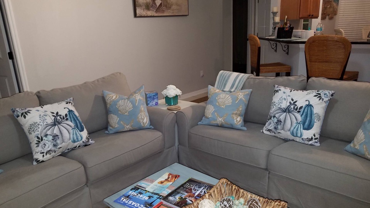 Westside House | Gorgeous Light and Bright home in west Jacksonville