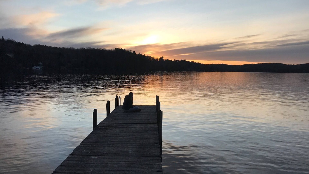 Mount Sunapee House | Gorgeous luxury lakefront mountain getaway! Sunsets. 5 mins to towns. Private.