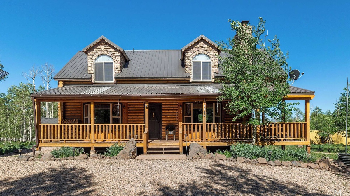 Cedar City Cabin | Gorgeous mountain property! Beautiful cabin, perfect for families and groups.