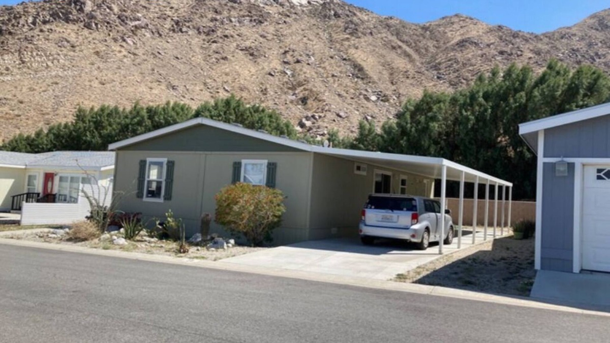 Palm Springs House | GORGEOUS MOUNTAIN SCENERYn30 night stays only! Coachella 2026 discounts!