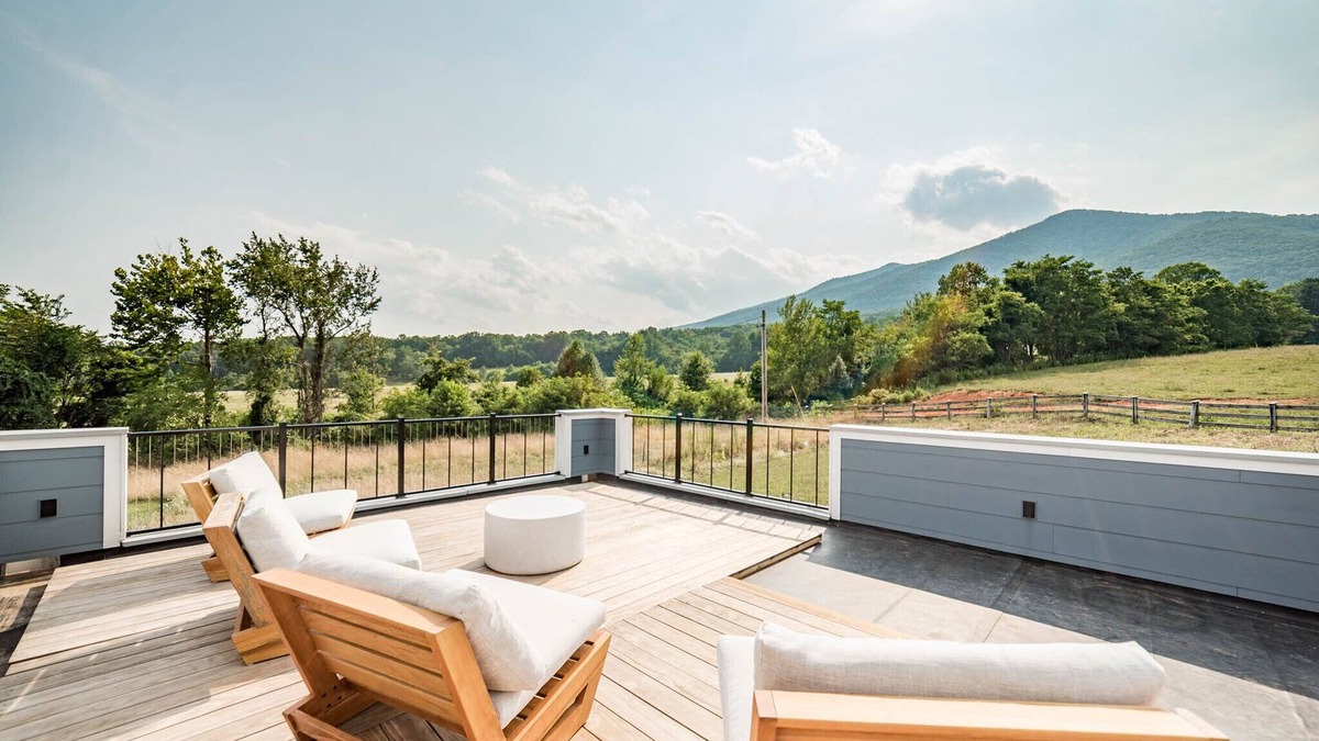 Peaks Other | Gorgeous Mountain Views, Rooftop Deck, Chef's Kitchen