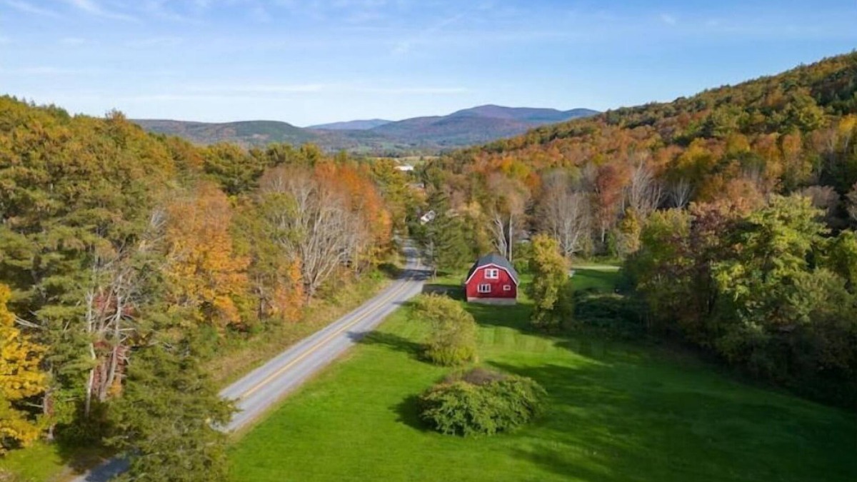 Gilboa House | Gorgeous Mountains Views & Private Stream in Secluded Oasis