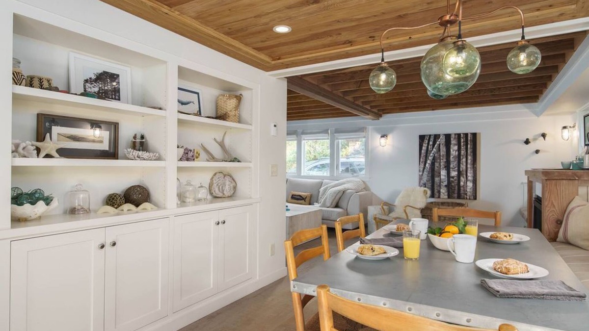 Neahkahnie Beach House | Gorgeous No Expense Spared Ocean Views Hot Tub
