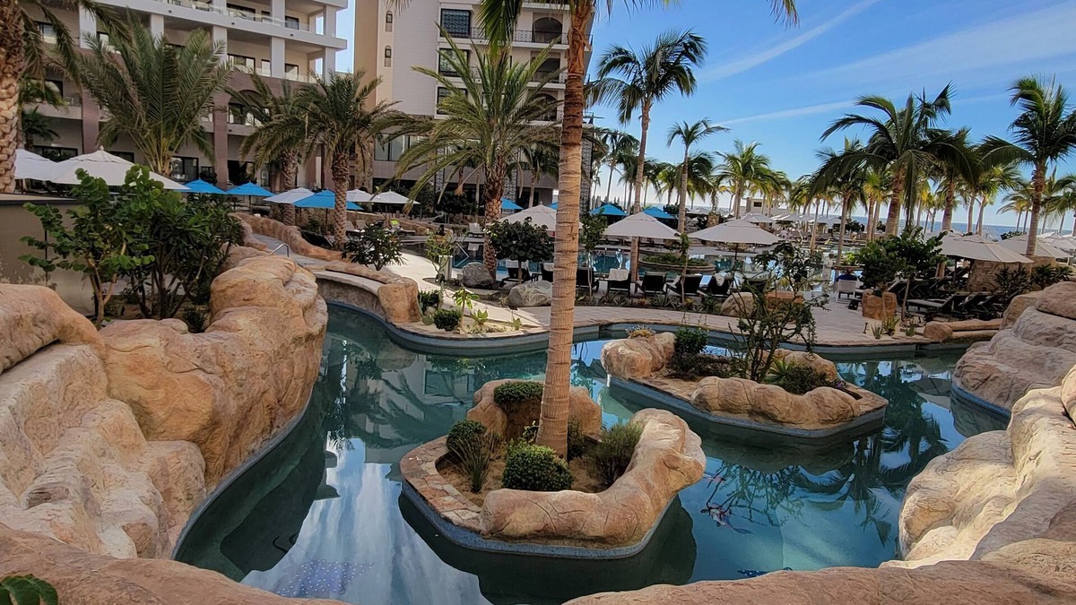 Zona Hotelera Resort | Gorgeous Oceanfront, Christmas in Cabo, family friendly, luxury spa & resort