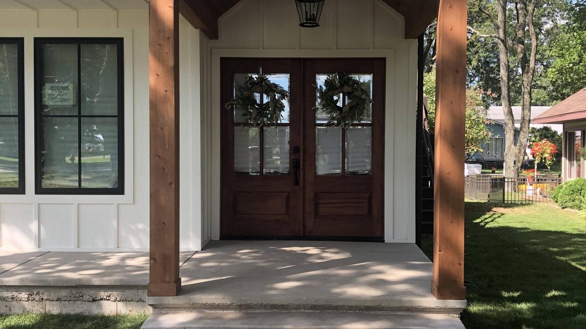 Syracuse House | GORGEOUS! Open concept renovation. Wawasee, Oakwood Park water front!