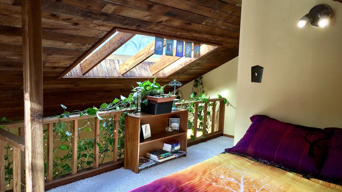 Southeast Eugene Cabin | Gorgeous Pacific Northwest Private Lodge in Southeast Eugene