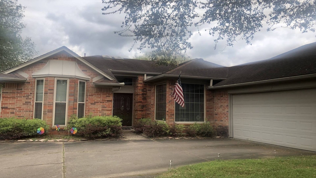 Clear Lake House | Gorgeous, Relaxing & FUN Entire House near Beach, Lake, and Kemah Waterfront