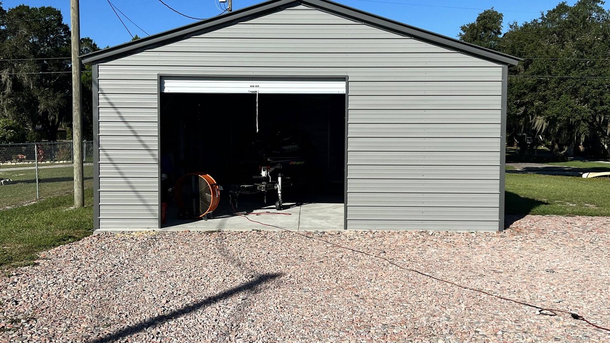 Fedhaven House | Gorgeous Remodeled Lakefront Cottage