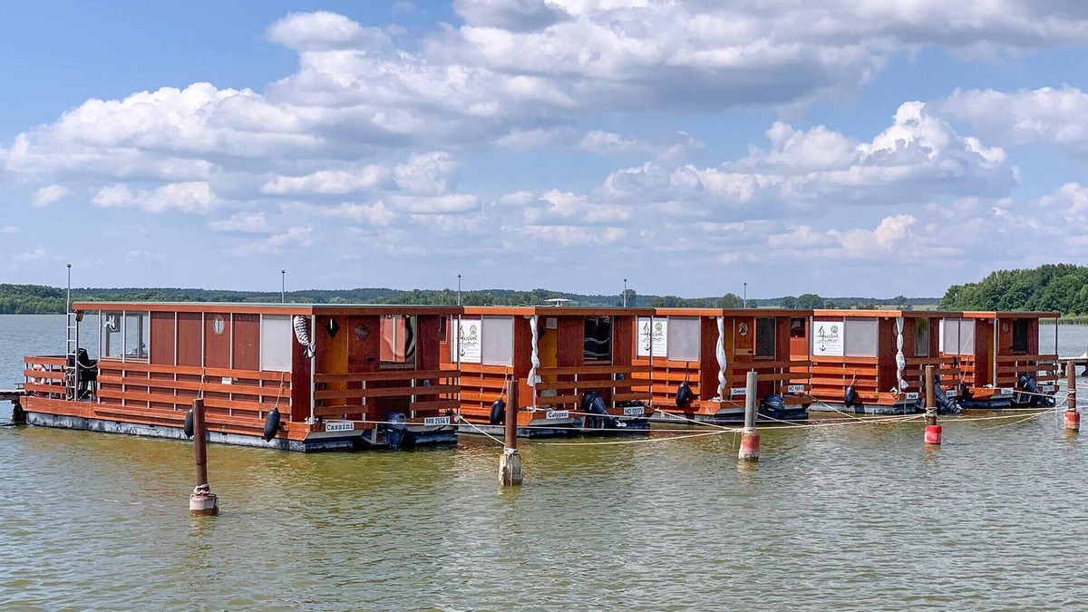 Eggesin Boat Rental | Gorgeous ship in Neuruppin with WiFi