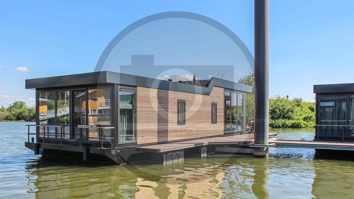 Ohe en Laak Boat Rental | Gorgeous ship in Ohé & Laak with WiFi