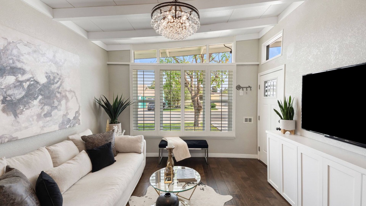 South Redlands House | Gorgeous South Redlands, CA 3 bed 2 bath Midcentury Modern!