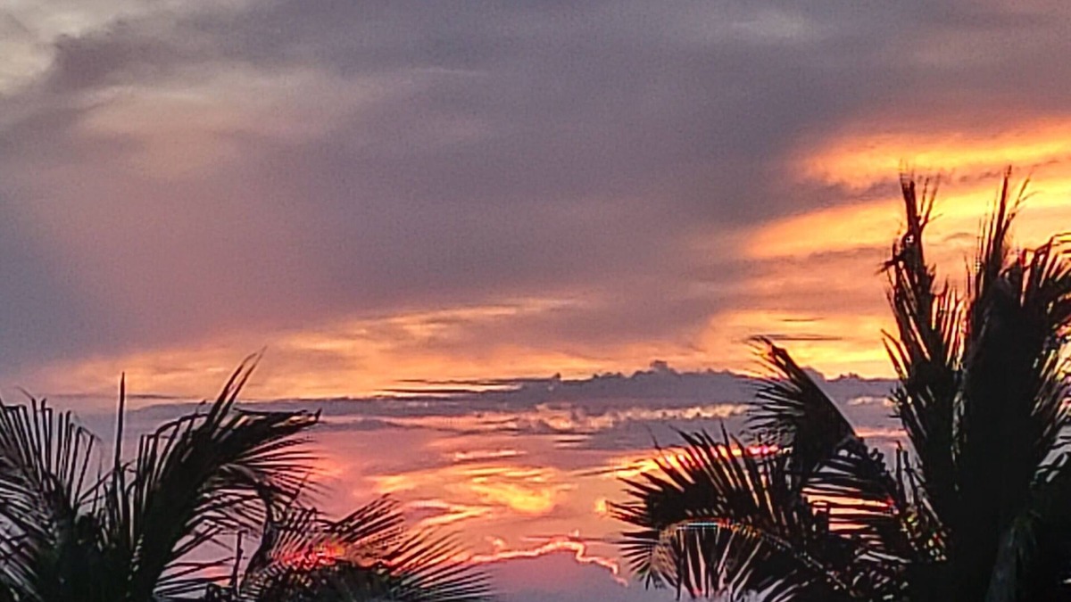 Key Largo Condo | Gorgeous Sunsets from Your Balcony in Moon Bay/Walk to nearby restaurants