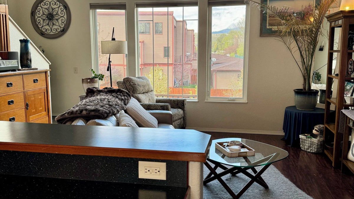 Missoula House | Gorgeous Townhouse that sleeps six in Missoula, Montana