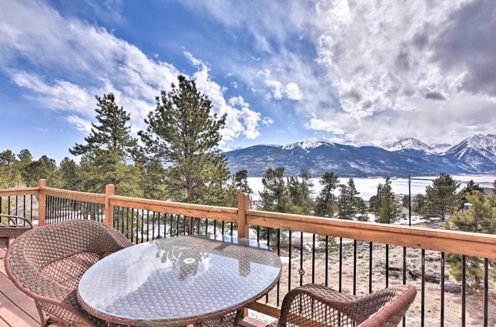 Twin Lakes House | Gorgeous Twin Lakes Home with Deck Overlooking Mtns!