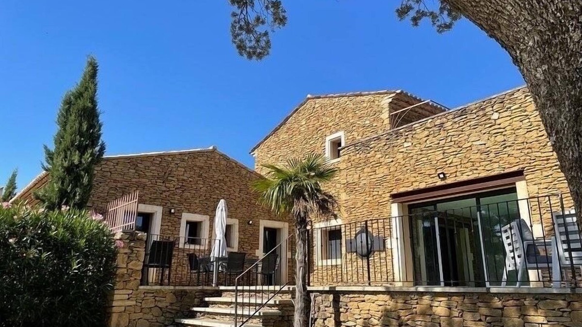 Grignan Villa | Gorgeous villa with indoor pool and outdoor pool Gite Les Aiguiers