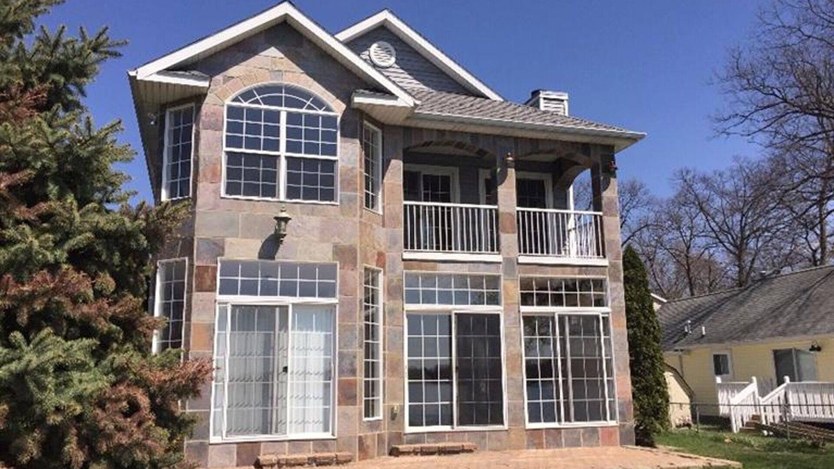 Grass Lake Cottage | Gorgeous Water Front Retreat On Chain Of Lakes With Private Boat Launch!