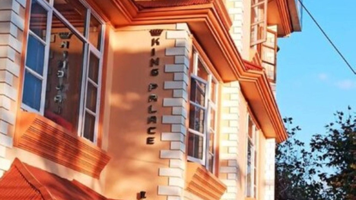 Knollswood Hotel | Goroomgo King Palace Shimla