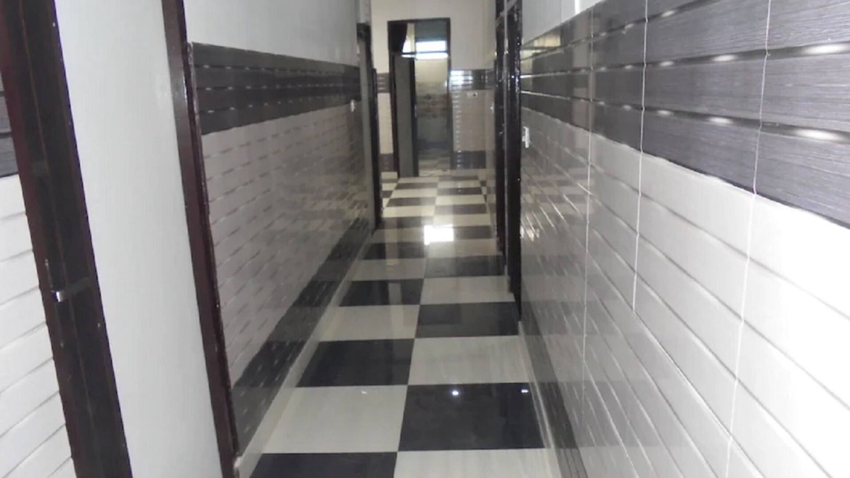 Meerut Hotel | Goroomgo Labh Mahal Meerut