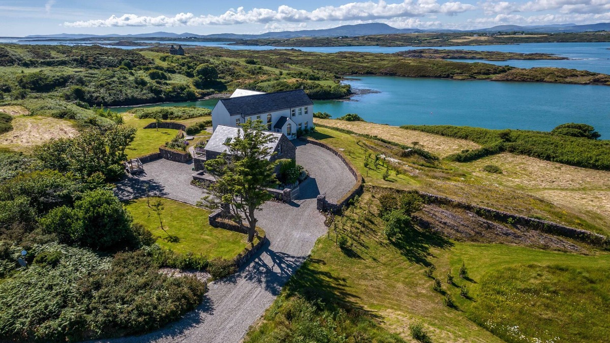 Ardnatrush House | Gortadrohid near Baltimore West Cork