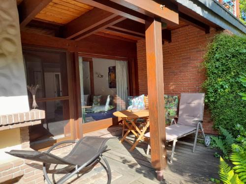 Appel House | Grüne Oase mit Terrasse