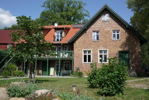 Burg-Dorf Apartment | Grüner Wald