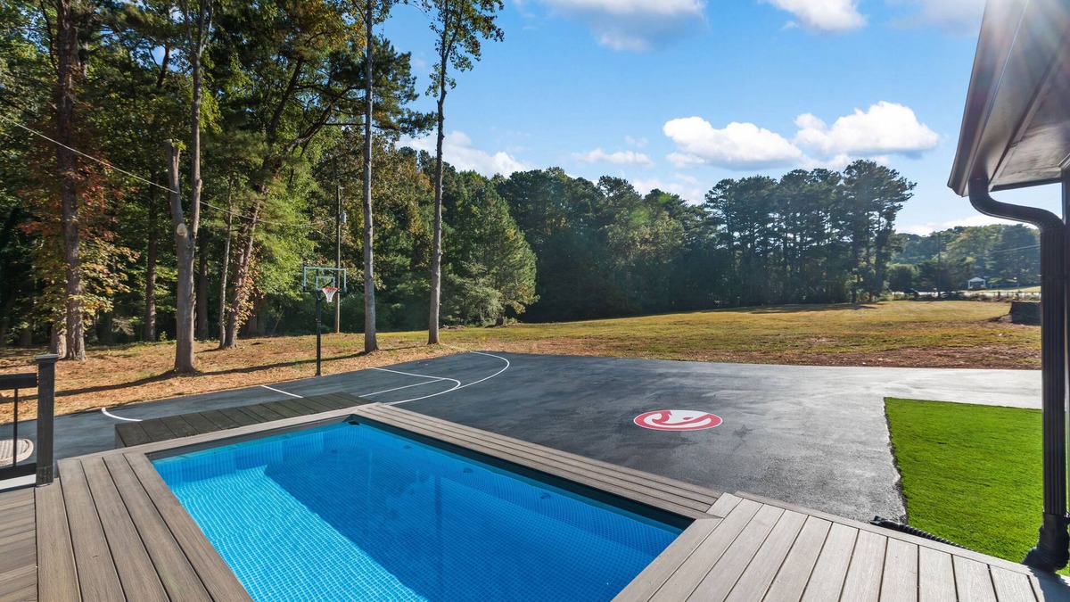 Mableton House | Graceland *Pool & Spa Farmhouse Miniature Horse*