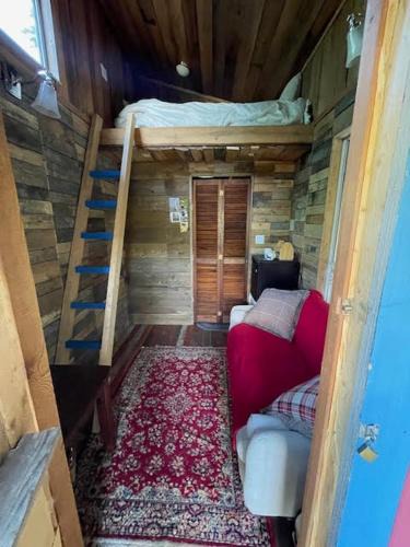 Powell River Ski Chalet | Gracies Grotto Cabin