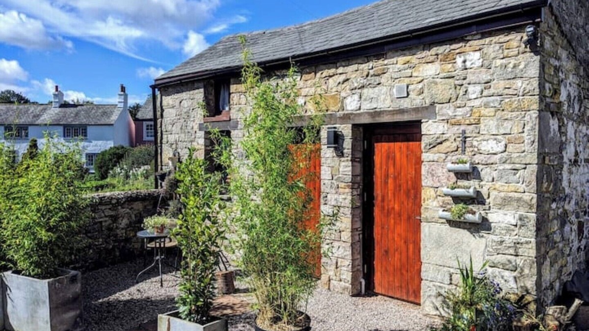 Caldbeck House | Grade 2 Listed Lakeland Bothy & Sauna in Caldbeck