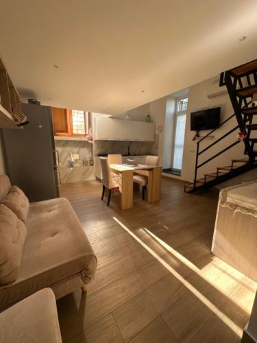 Nocera Superiore Apartment | Gradevole studio in corte