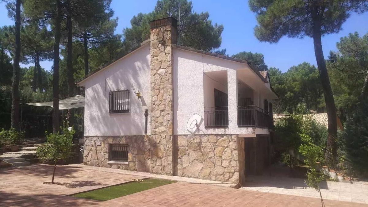 Cadalso de los Vidrios Ski Chalet | Gran Jaguar rural chalet in Entrepinos, in Sierra Oeste