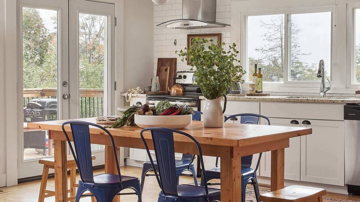 Waupoos House | Gran Roble - Charming Countryside Retreat