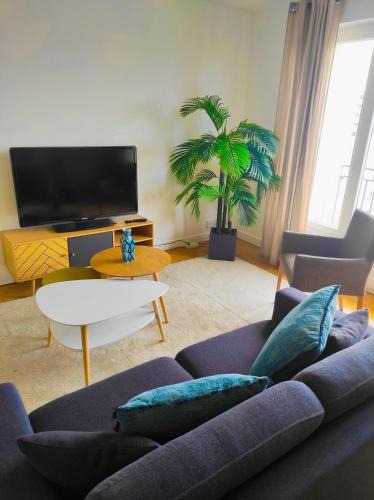 Clamart Apartment | Grand 2 pièces vue dégagée quartier gare