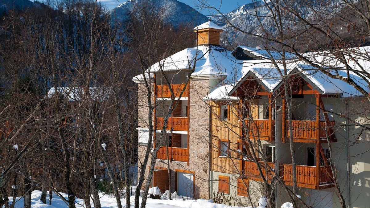 Ax-les-Thermes Condo | Grand Appartement | Parking + ski !