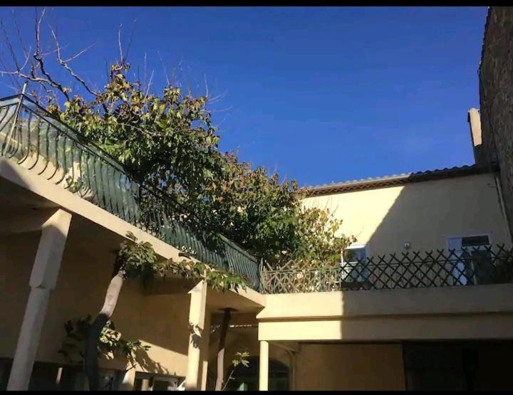 Tuchan Apartment | Grand Appartement 6 pers,lumineux,avec terrasse Sud de France