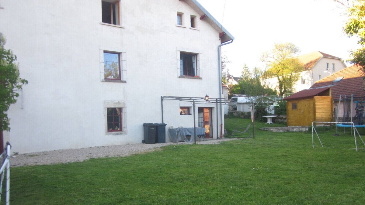 Saint-Vit Apartment | Grand Appartement de 138m2 Avec Jardin Privatif